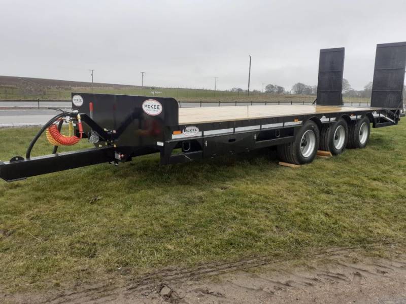 FULL SPEC 27 tonne McKee Low Loader (008)