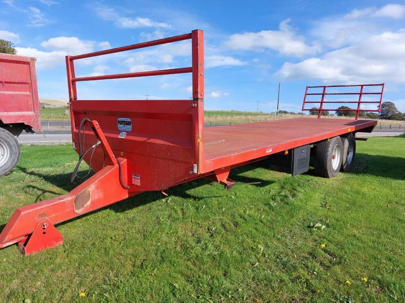 Portequip 28ft bale Trailer (076)